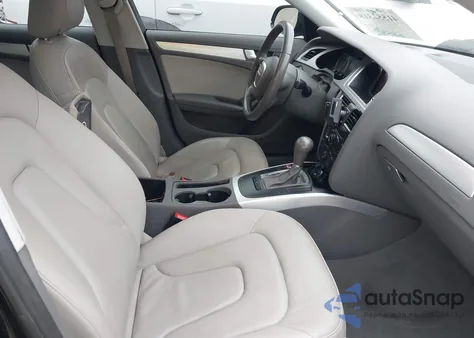 2011 Audi A4 2.0T Premium z USA, uszkodzony, nr VIN WAUAFAFL7BN013227